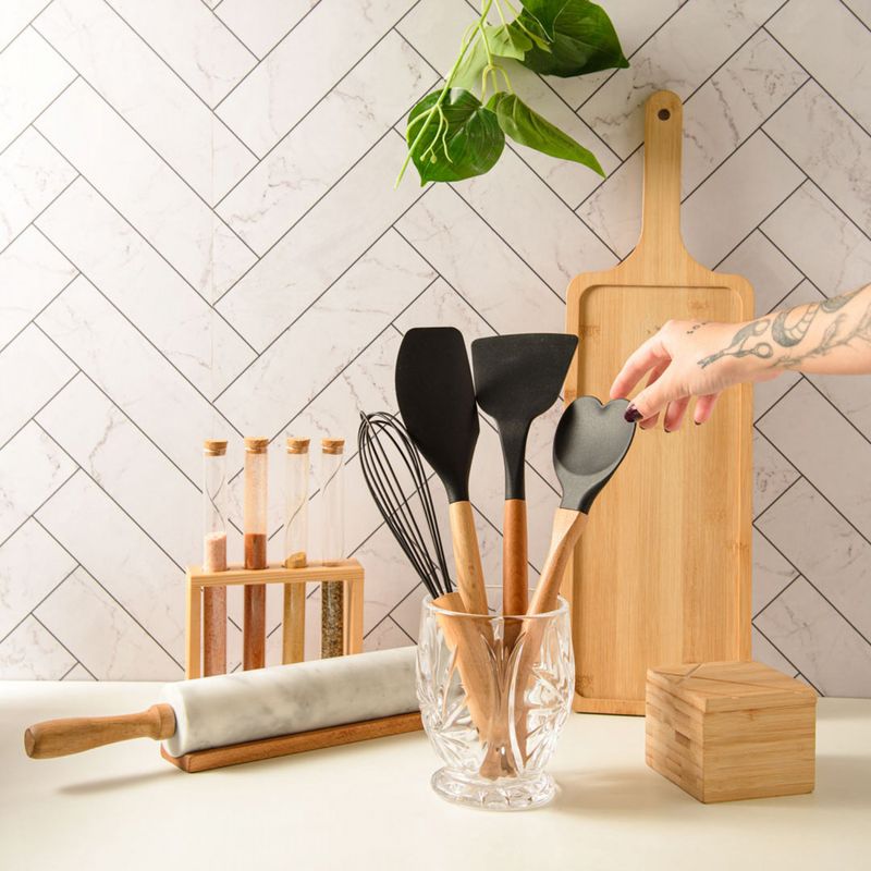 Colher-de-Silicone-com-Cabo-em-Bambu-Heart-Preto-27cm-Lyor