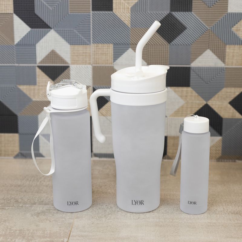 Conjunto-1-Caneca-com-2-Garrafas-Squeeze-de-Plastico-Branco-Lyor