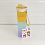 Garrafa-Squeeze-em-Policarbonato-Degrade-com-cinta-Emborrachada-Amarela-900ml-Wolff