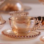 Conjunto-4-Xicaras-de-Cha-de-Cristal-com-Pires-Pearl-Ambar-Metalizado-180ml-Wolff