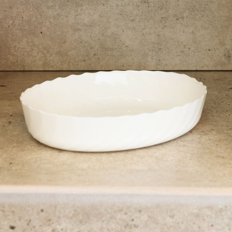 Travessa-Oval-de-Vidro-Opalino-Smart-Cuisine-Trianon-Branca-32cm-x-245cm-x-6cm-Wolff