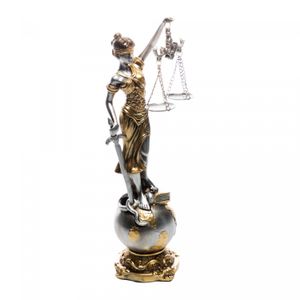 Figura Decorativa Dama da Justiça de Resina 9cm x 9cm x 31,5cm - Wolff