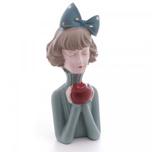 Figura Decorativa Boneca com Maçã de Resina 13,5cm x 12,5cm 33,5cm - Wolff