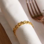 Conjunto-4-Aneis-para-Guardanapos-de-Zinco-Coracao-Dourado-5cm-x-1cm-x-4cm-Wolff