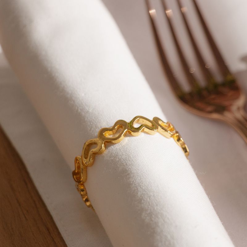 Conjunto-4-Aneis-para-Guardanapos-de-Zinco-Coracao-Dourado-5cm-x-1cm-x-4cm-Wolff