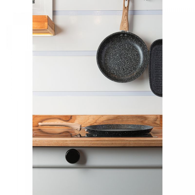 Tapioqueira-de-Inducao-em-Aluminio-com-Revestimento-Ceramico-Granilite-Preta-22cm-Wolff