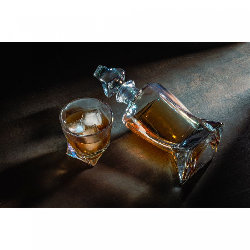 Garrafa-para-Whisky-de-Cristal-Tortile-750ml-Wolff