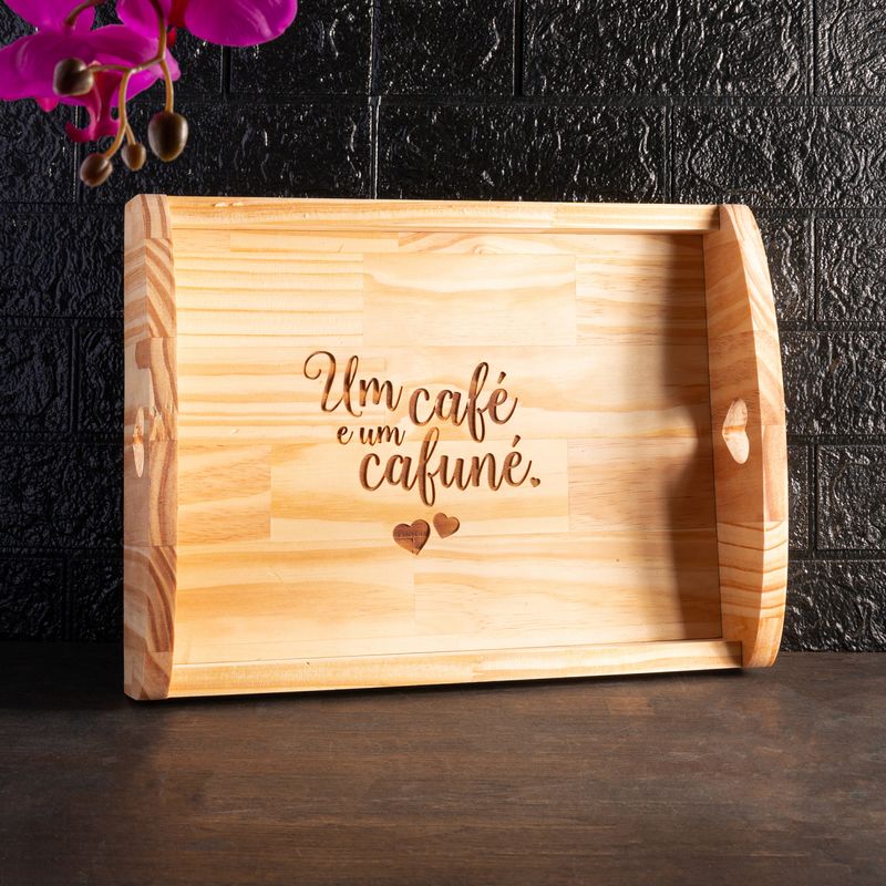 Bandeja-de-Madeira-Pinus-Namorados-40cm-x-30cm-x-9cm-Woodart