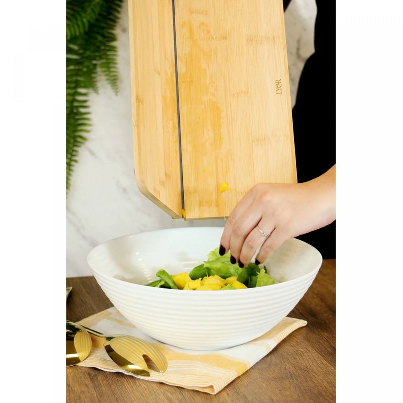Tabua-para-Corte-de-Bambu-com-Silicone-Dobravel-32cm-x-27cm-x-1cm-Lyor