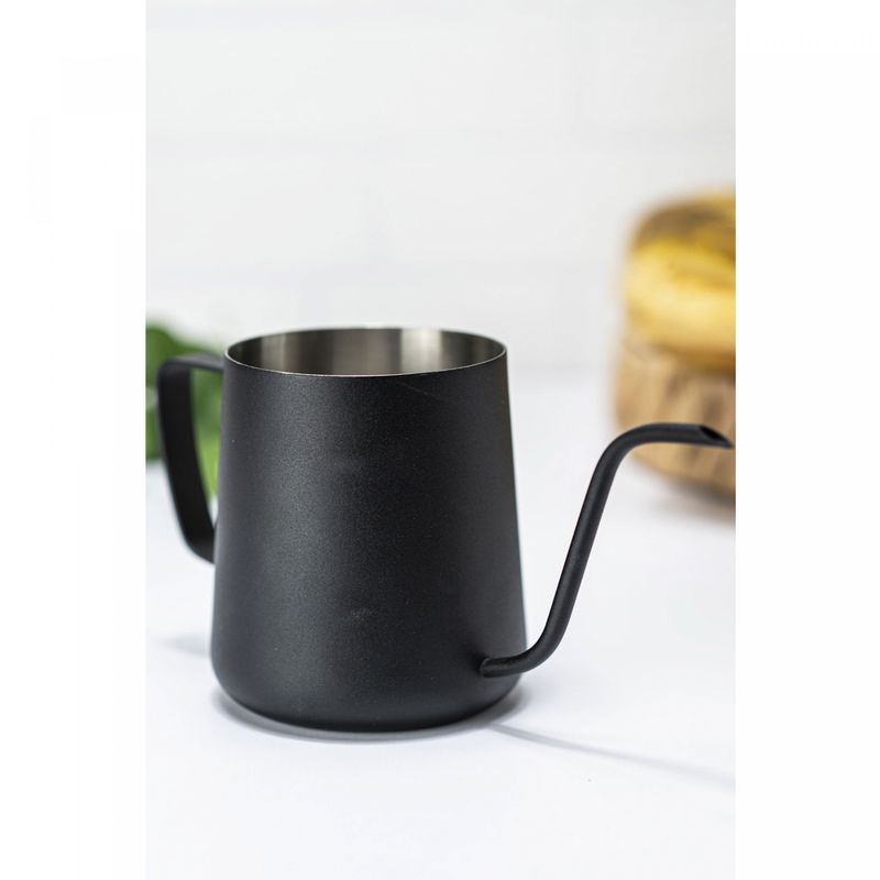 Leiteira-de-Aco-Inox-Bico-de-Pato-Preta-600ml-Lyor