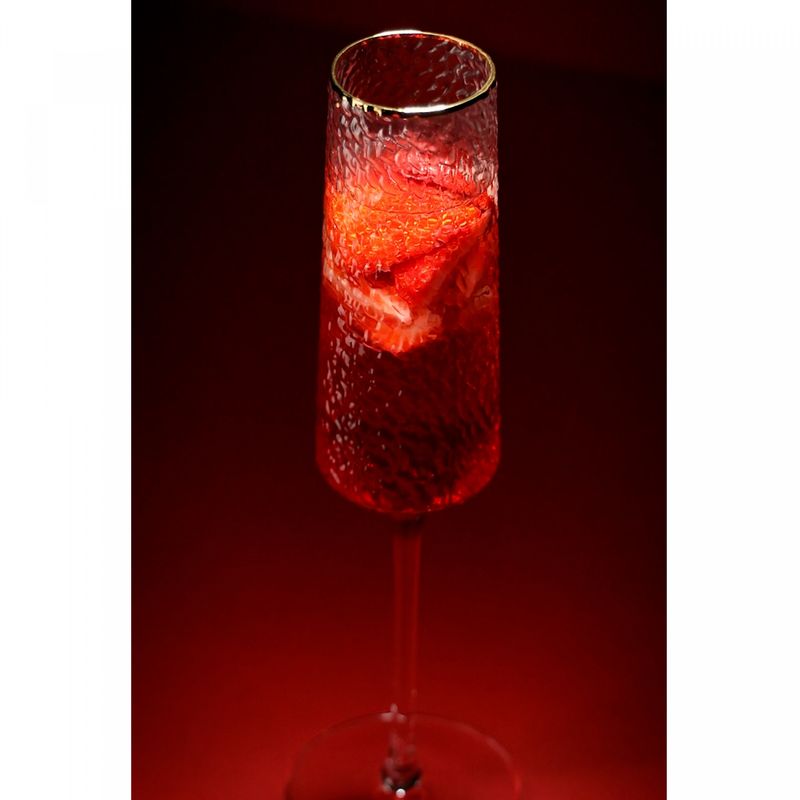 Taca-para-Champanhe-de-Cristal-Ecologico-Martelado-com-Fio-de-Ouro-Petra-300ml-Lyor