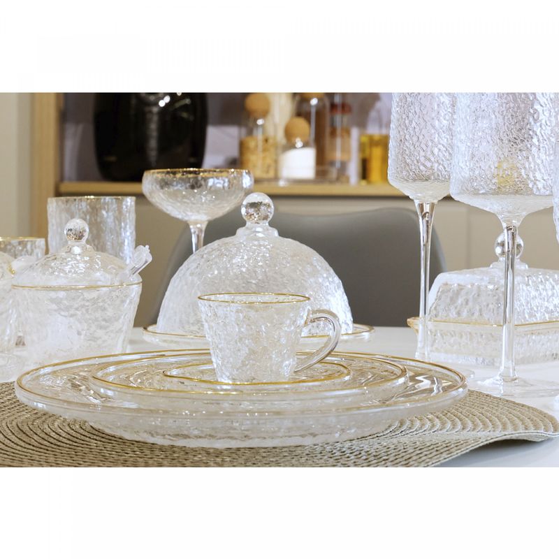 Taca-para-Vinho-de-Cristal-Ecologico-Martelado-com-Fio-de-Ouro-Petra-600ml-Lyor