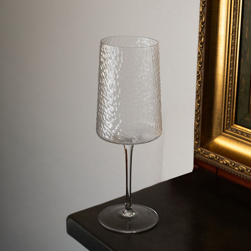 Taca-para-Vinho-de-Cristal-Ecologico-Martelado-Petra-600ml-Lyor