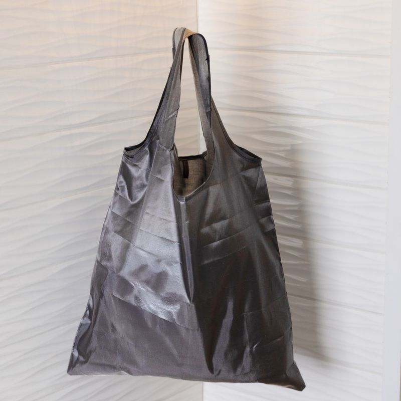 Sacola-Dobravel-de-Poliester-Cinza-58cm-x-38cm-Lyor