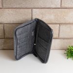 Porta-Documentos-e-Passaporte-de-Poliester-Cinza-18cm-x-13cm-x-3cm-Lyor