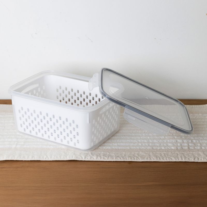 Pote-Hermetico-com-Cesto-Escorredor-Branco-de-Plastico-3.1L-Lyor