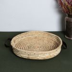 Bandeja-Redonda-Decorativa-de-Fibra-Natural-e-Alca-em-Couro-Braid-Lyor