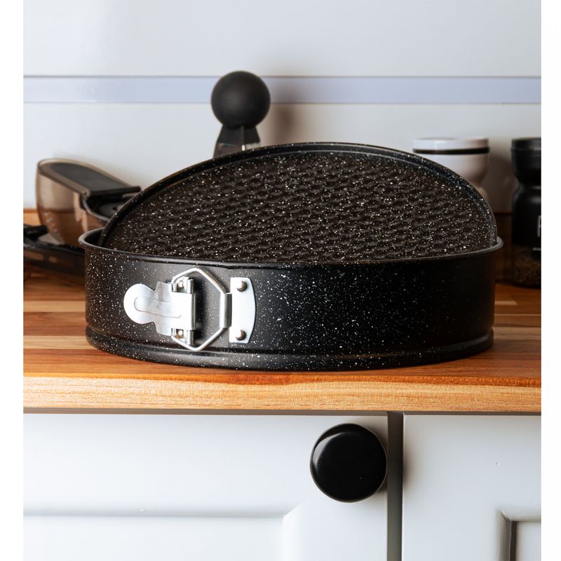 Forma-Redonda-Fundo-Removivel-Antiaderente-de-Aco-Carbono-Granilite-Preta-26cm-x-7cm-Lyor