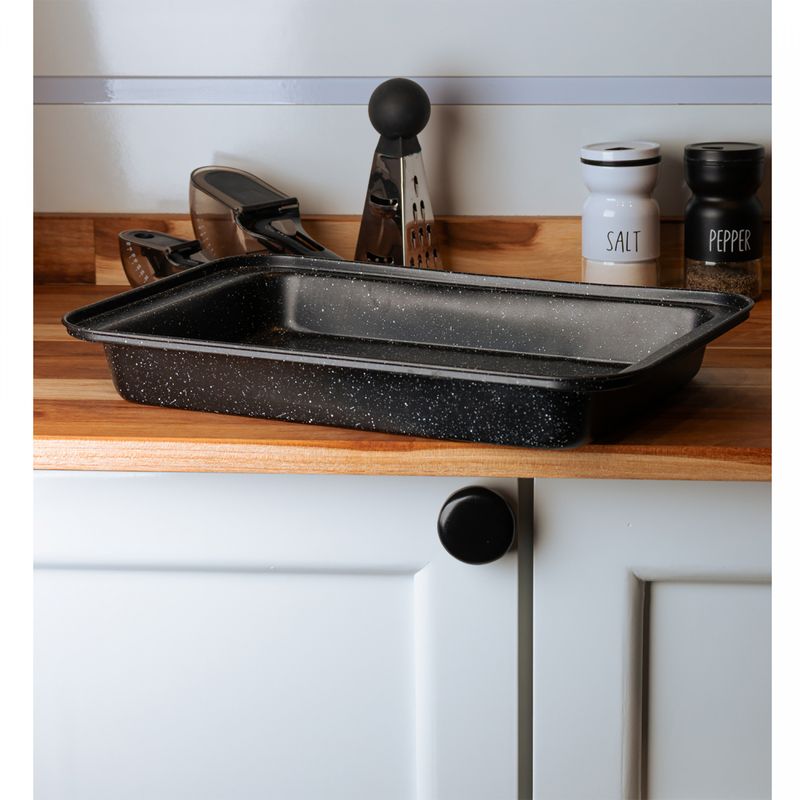Assadeira-Retangular-Antiaderente-de-Aco-Carbono-Granilite-Preta-37cm-x-25cm-x-5cm-Lyor