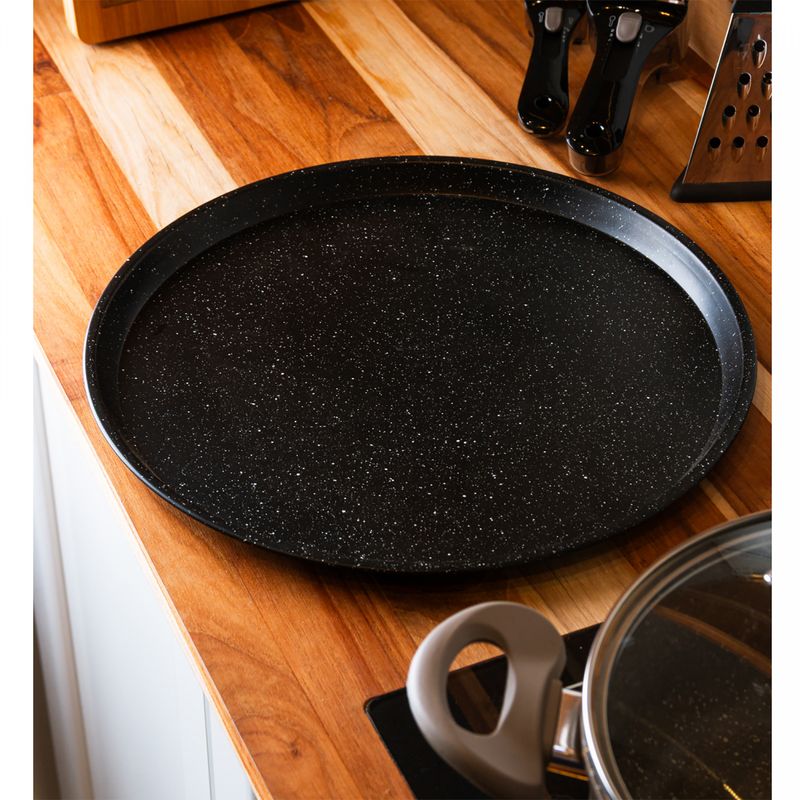 Assadeira-Redonda-Antiaderente-de-Aco-Carbono-Granilite-Preta-32cm-x-2cm-Lyor