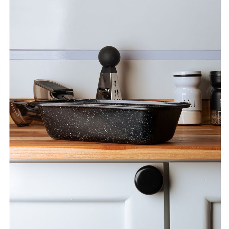 Forma-para-Pao-Antiaderente-de-Aco-Carbono-Granilite-Preta-255cm-x-13cm-x-6cm-Lyor