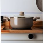 Cacarola-de-Inducao-Chef-Pro-22cm-Taupe-Aluminio-com-Revestimento-Ceramico-e-Tampa-de-Vidro-Lyor