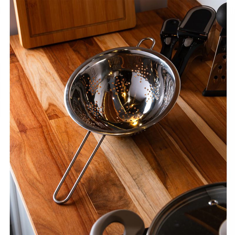 Escorredor-de-Massa-com-Cabo-Longo-Prime-20cm-Aco-Inox-Lyor