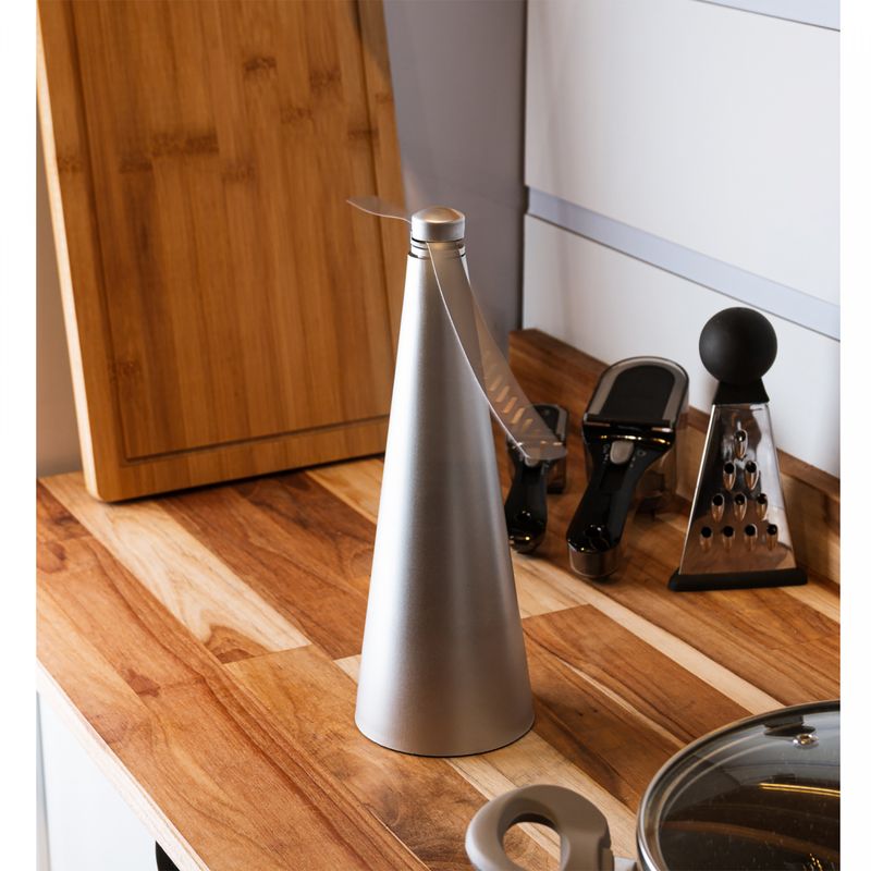 Ventilador-Repelente-de-Mesa-de-Plastico-Prateado-9cm-x-9cm-x-26cm-Lyor