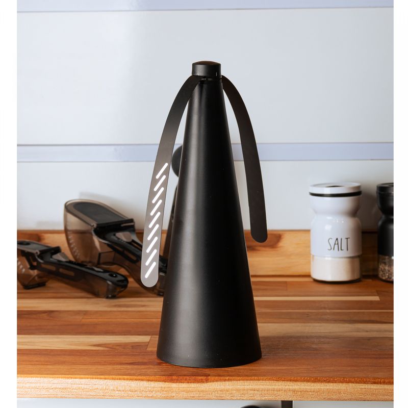 Ventilador-Repelente-de-Mesa-de-Plastico-Preto-9cm-x-9cm-x-26cm-Lyor