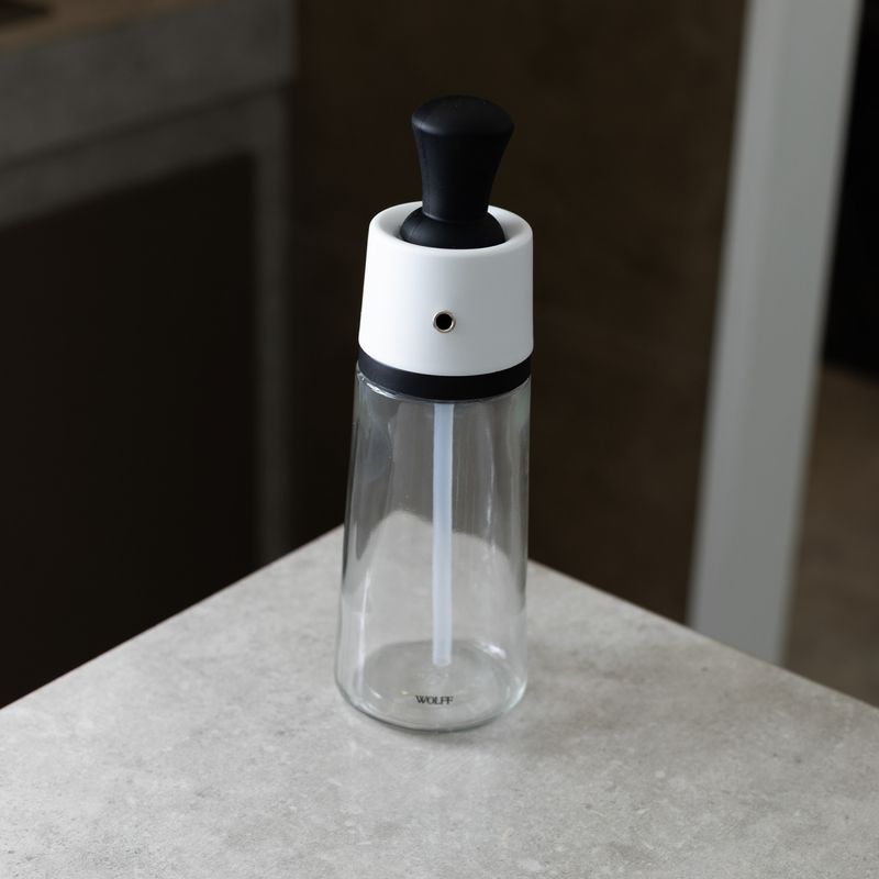 Galheteiro-2-em-1-de-Vidro-com-Pincel-Medidor-em-Silicone-550ml-Wolff