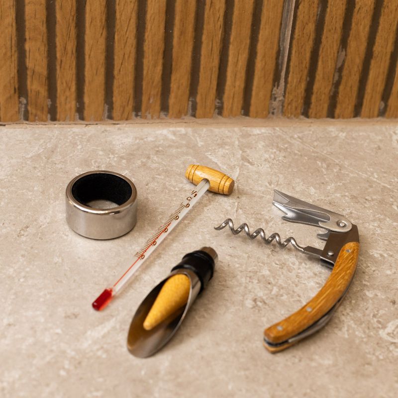 Conjunto-4-Pecas-de-Aco-Inox-Detalhe-Estilo-Madeira-para-Vinho-com-Caixa-Wolff