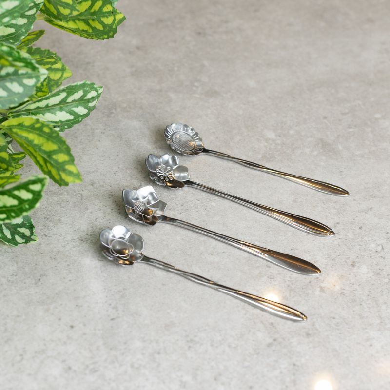 Conjunto-4-Colheres-de-Cha-de-Aco-Inox-Flores-Prata-Wolff