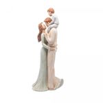 Figura-Decorativa-Familia-de-Resina-12cm-x-11cm-x-285cm-Wolff