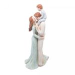 Figura-Decorativa-Familia-de-Resina-12cm-x-11cm-x-285cm-Wolff