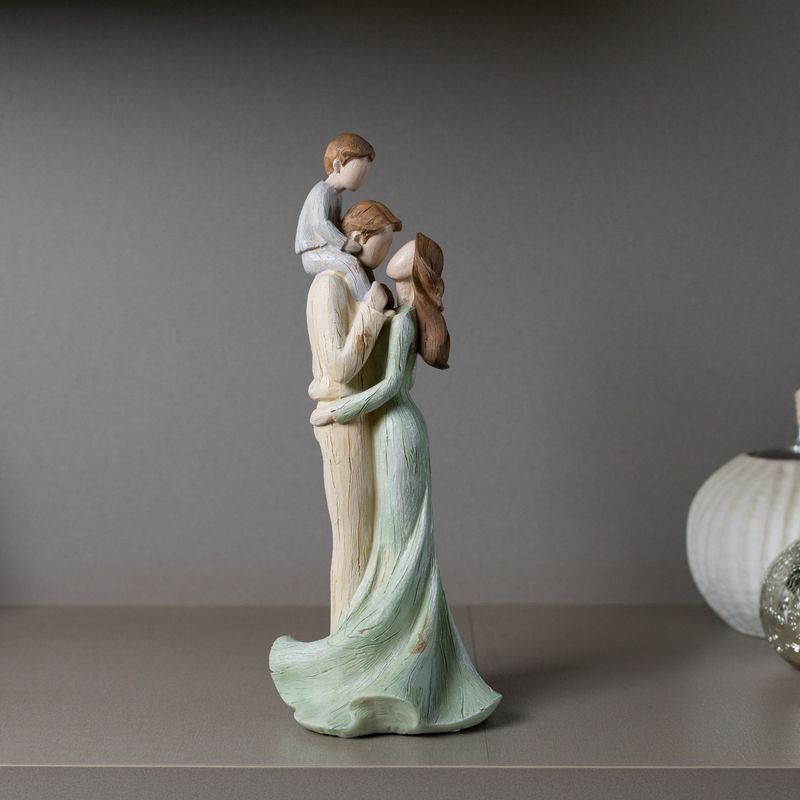 Figura-Decorativa-Familia-de-Resina-12cm-x-11cm-x-285cm-Wolff