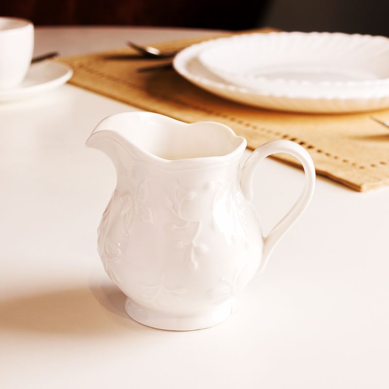 Leiteira-New-Bone-Butterfly-Flower-250ml-Branca-Porcelana-Lyor