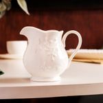 Leiteira-New-Bone-Butterfly-Flower-250ml-Branca-Porcelana-Lyor