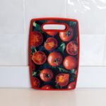 Tabua-para-Corte-de-Plastico-com-Estampa-Tomate-30cm-x-20cm-x-1cm-Lyor