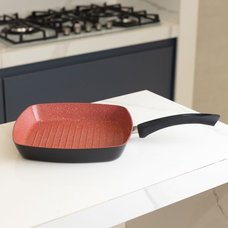 Bistequeira-de-Inducao-em-Aluminio-com-Revestimento-Ceramico-Granito-Chef-Vermelha-24cm-Lyor