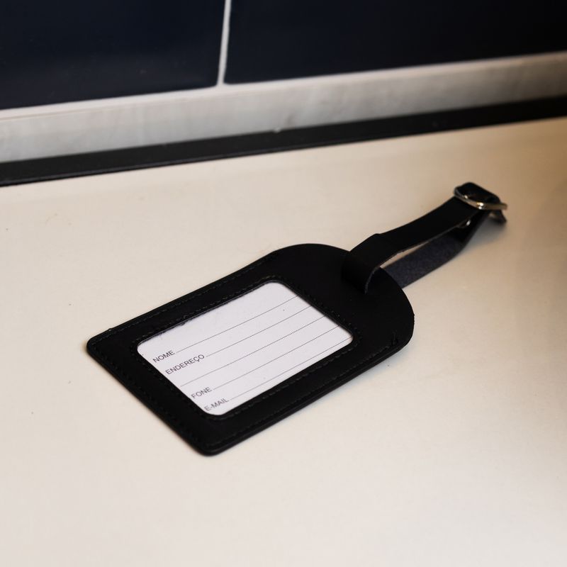Etiqueta-para-Mala-com-Visor-de-Poliuretano-Preto-11cm-x-7cm-Lyor