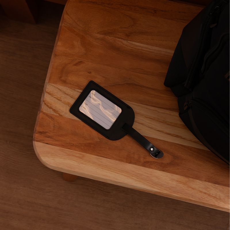 Etiqueta-para-Mala-com-Visor-de-Poliuretano-Preto-11cm-x-7cm-Lyor